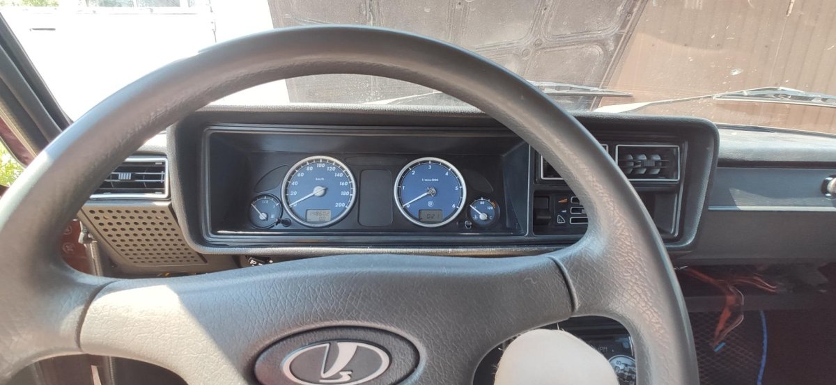 Приборка от ГАЗ на ВАЗ 2107