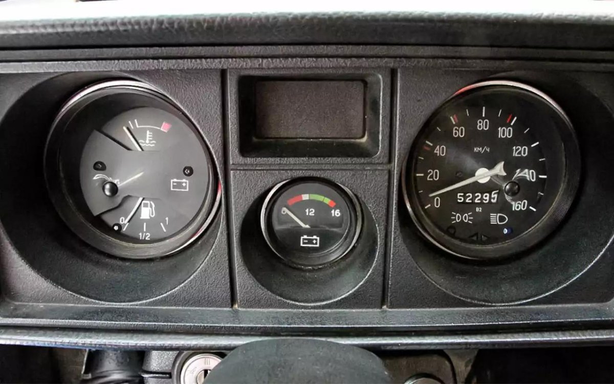 Комбинация приборов ВАЗ 2105