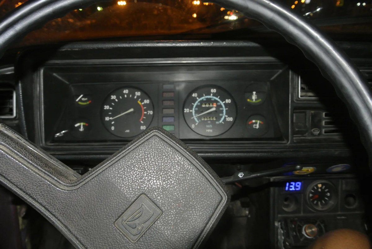 Lada 2107 приборная панель