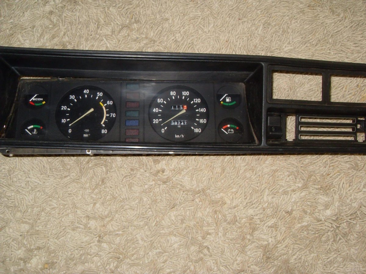 Приборная панель ВАЗ 2107