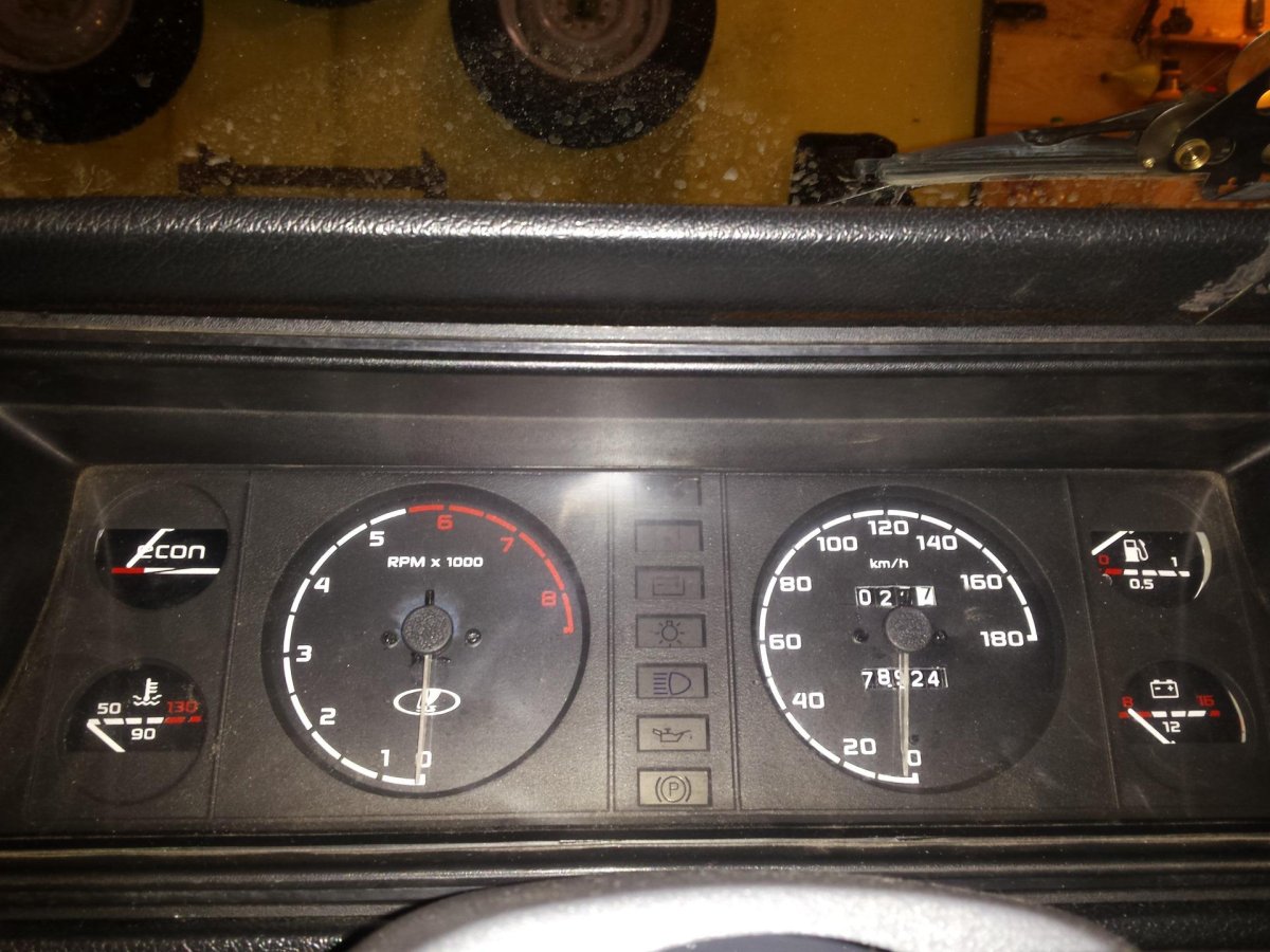 Панель приборов ВАЗ 2107 карбюратор