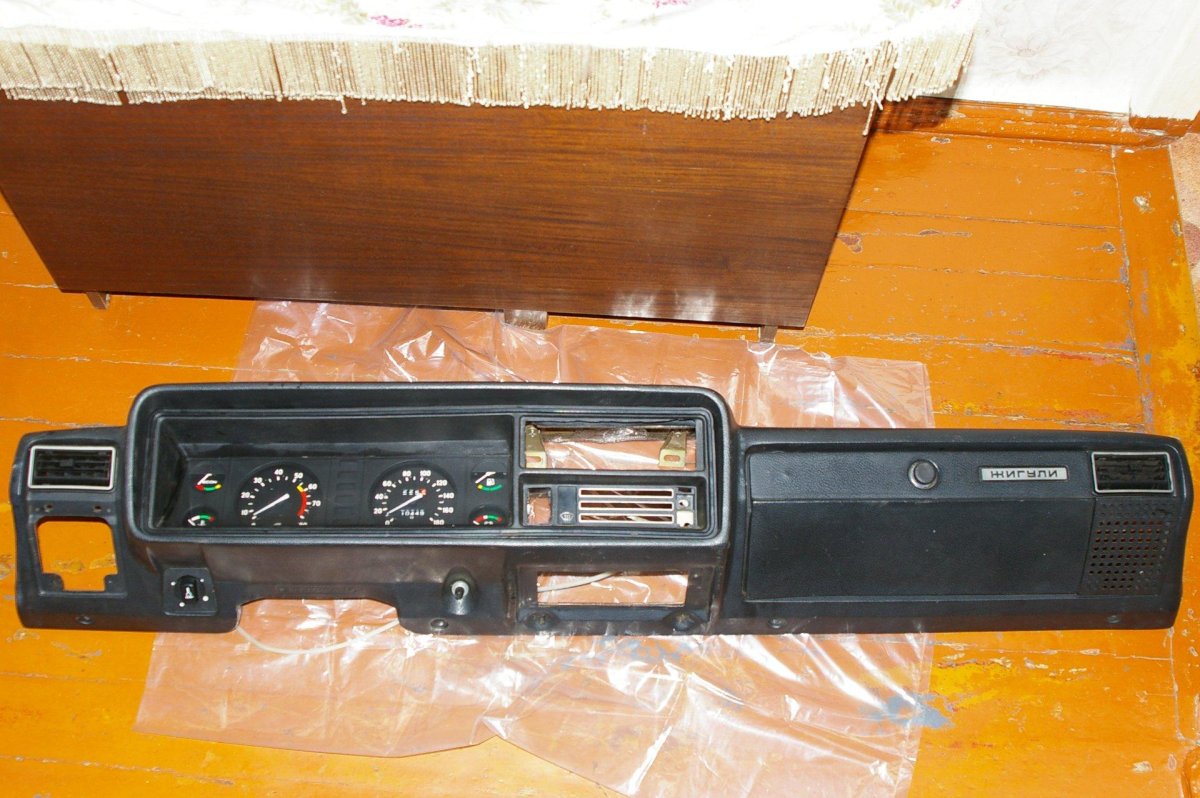 Панели приборов ВАЗ 2107 И Торпедо