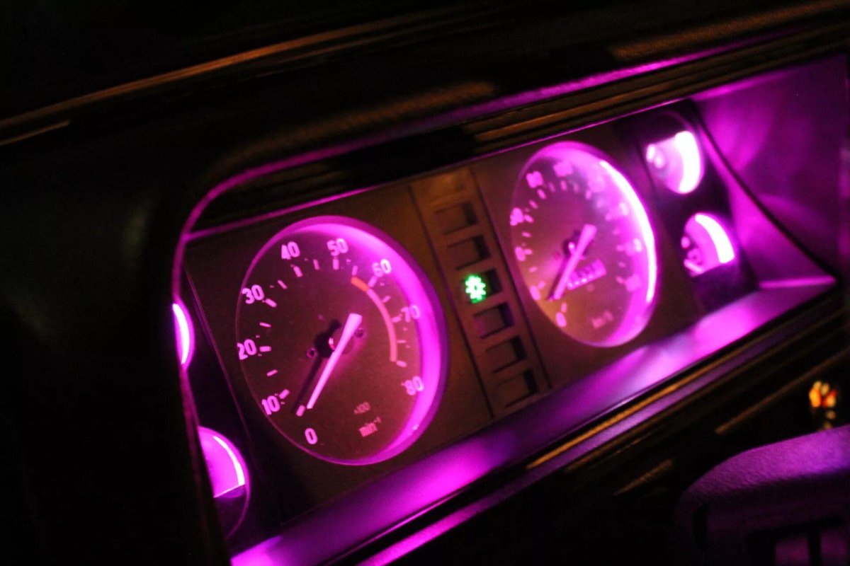 Приборная панель ВАЗ 2107 диодная