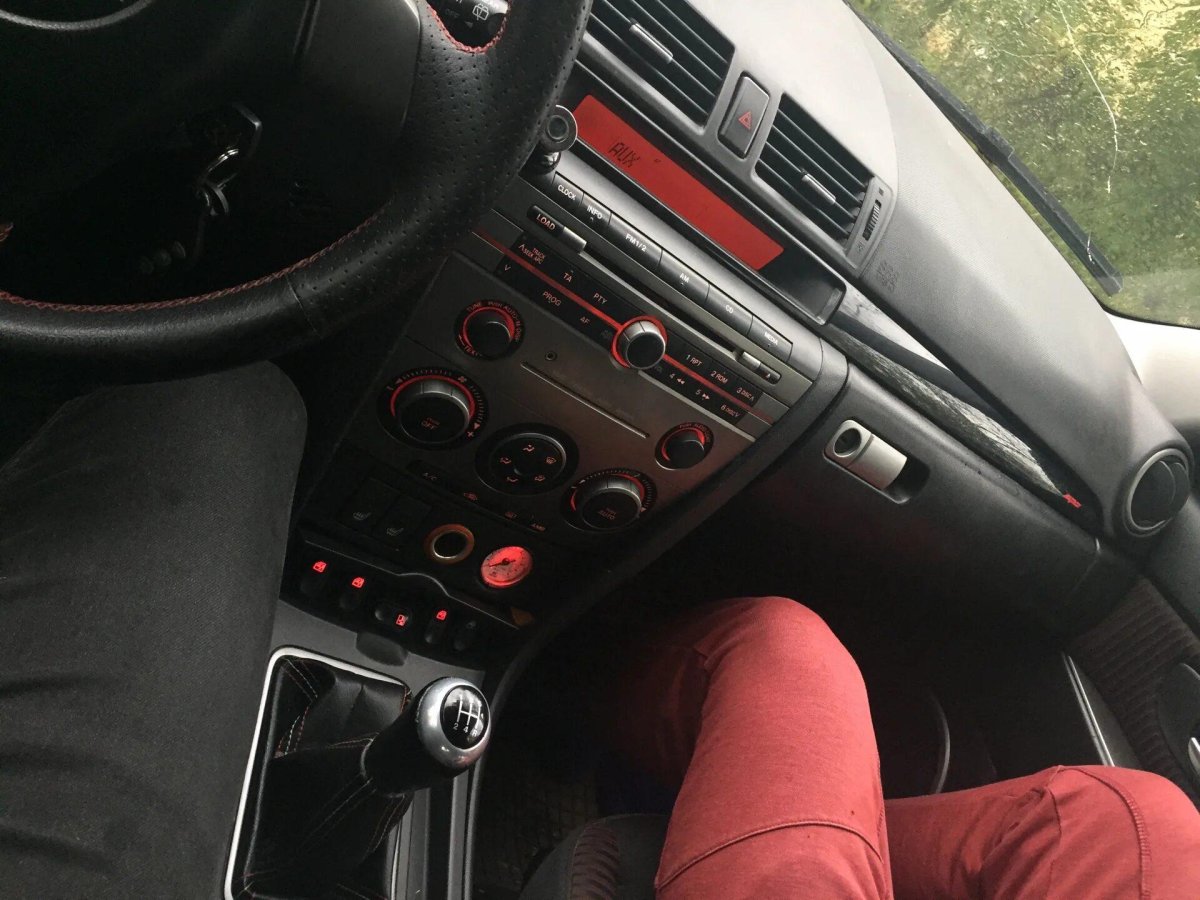 Мазда 3 БК салон