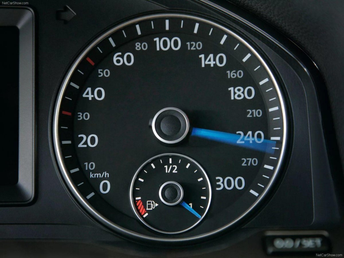 Volkswagen Scirocco, 2010 спидометр