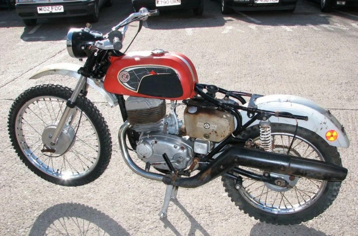 Мотоцикл ЧЗ 175