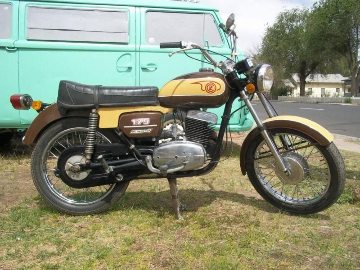 Ява Чезет 175