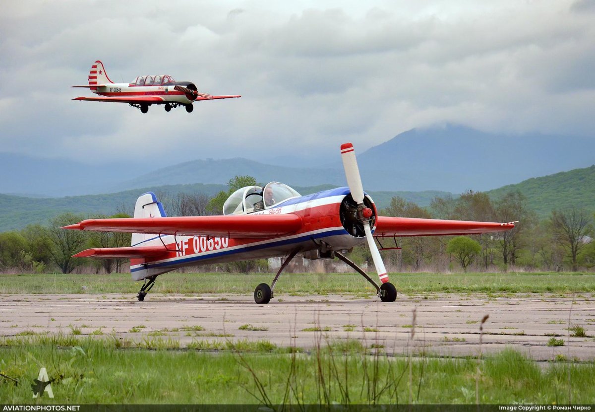 Самолёт як 55 легкомоторный
