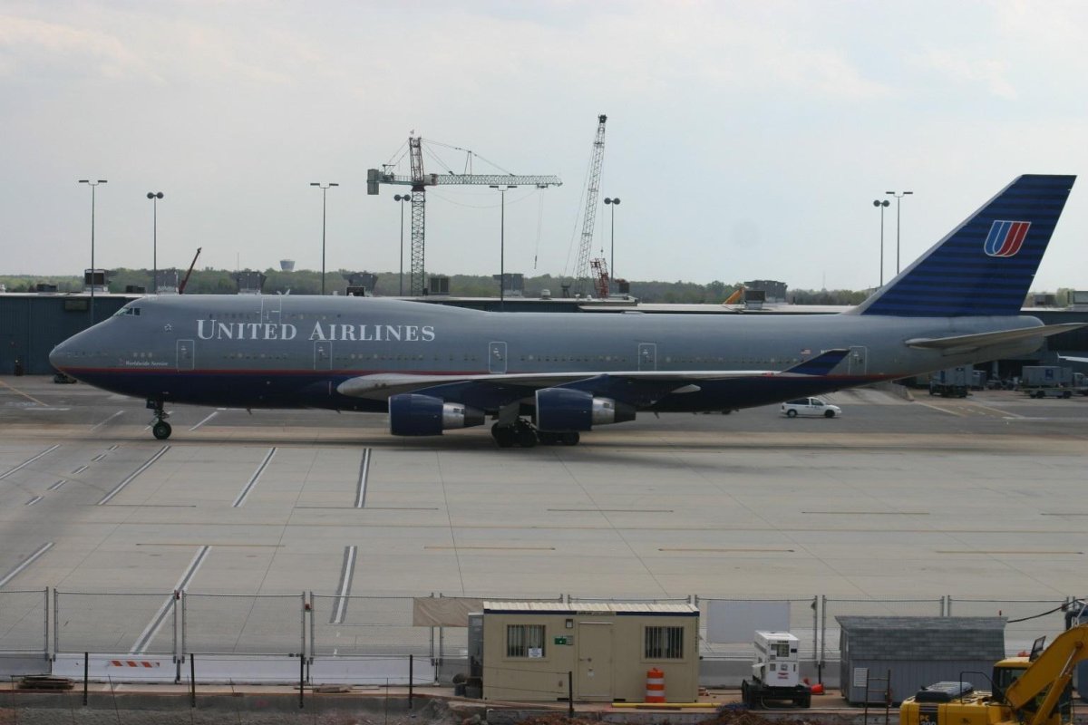 Боинг 747 Юнайтед Эйрлайнс