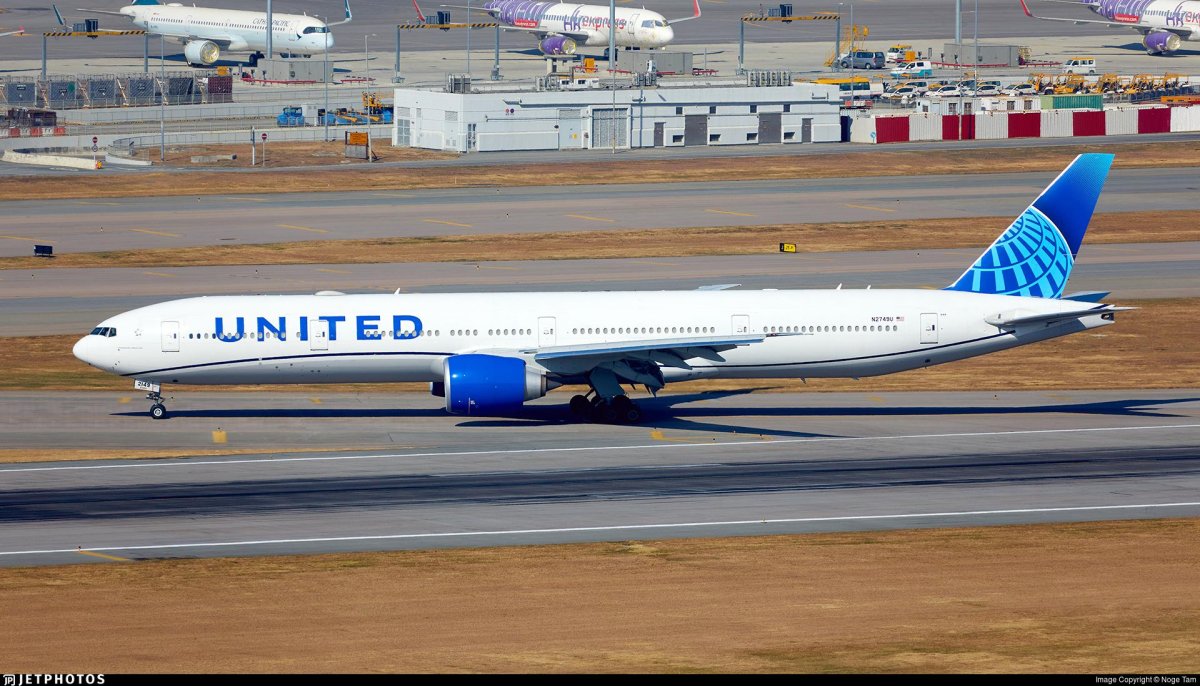 Boeing 777-300er United Airlines