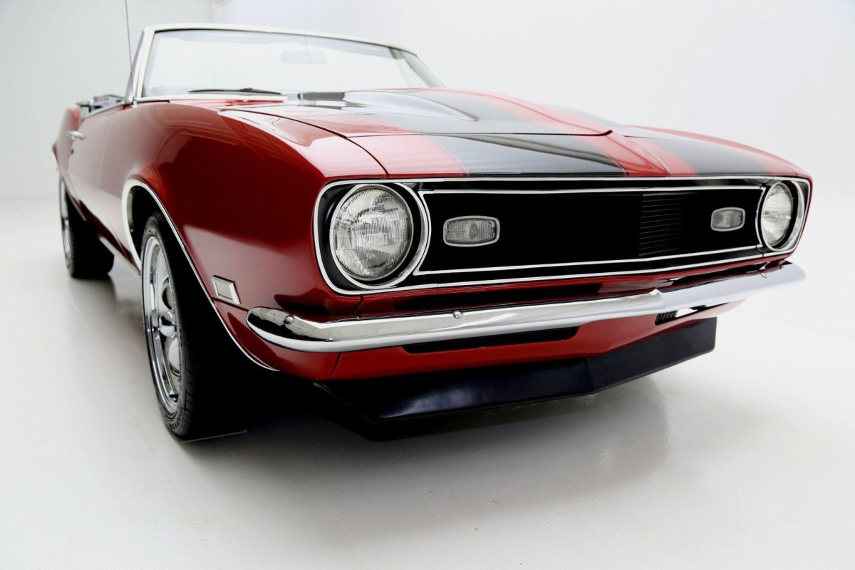 Красный Шевроле Камаро 1958