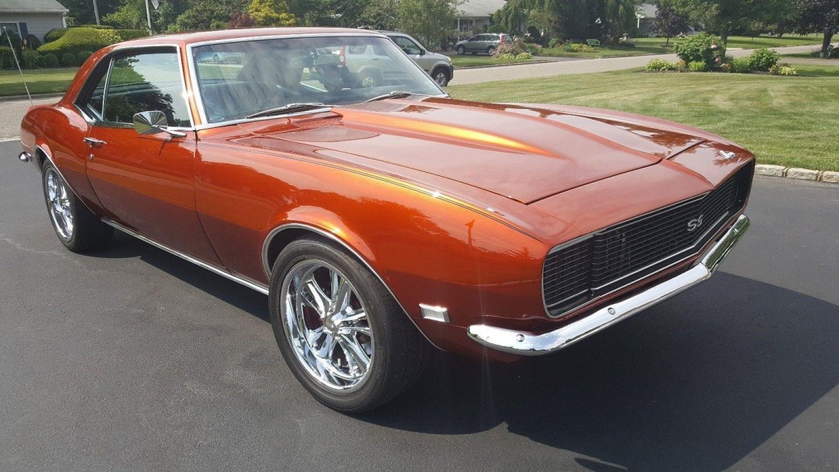 Красный Шевроле Камаро 1958