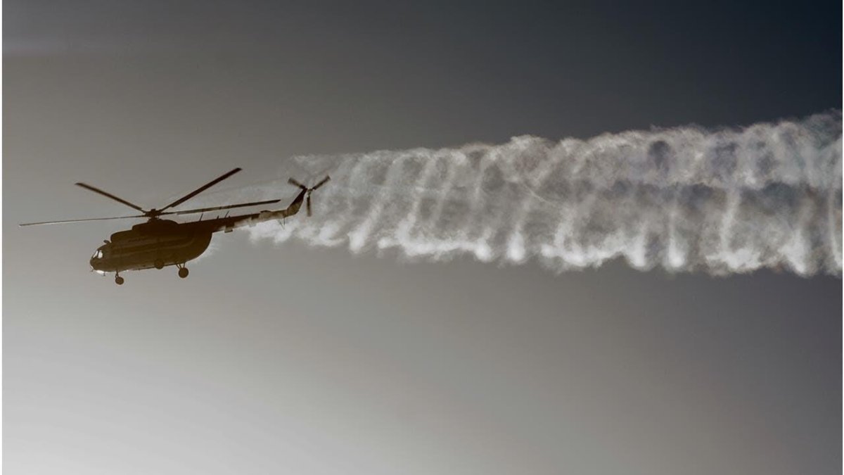 Ми-8 инверсионный след