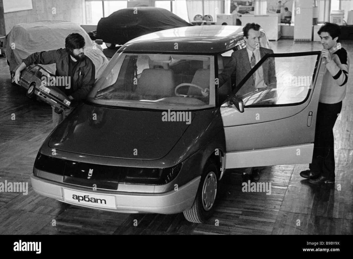 АЗЛК-2139 минивэн