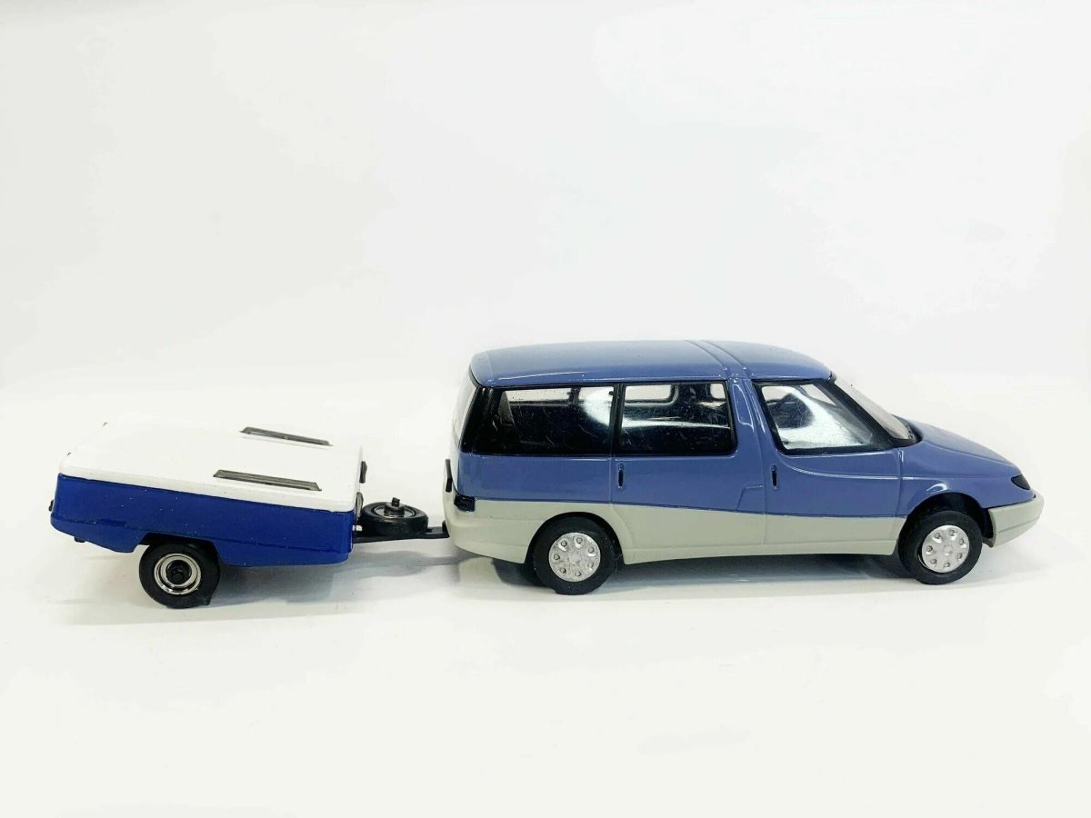 Сувенирная модель Москвич-с-1 Комби "Меридиан" 1975г 1:43