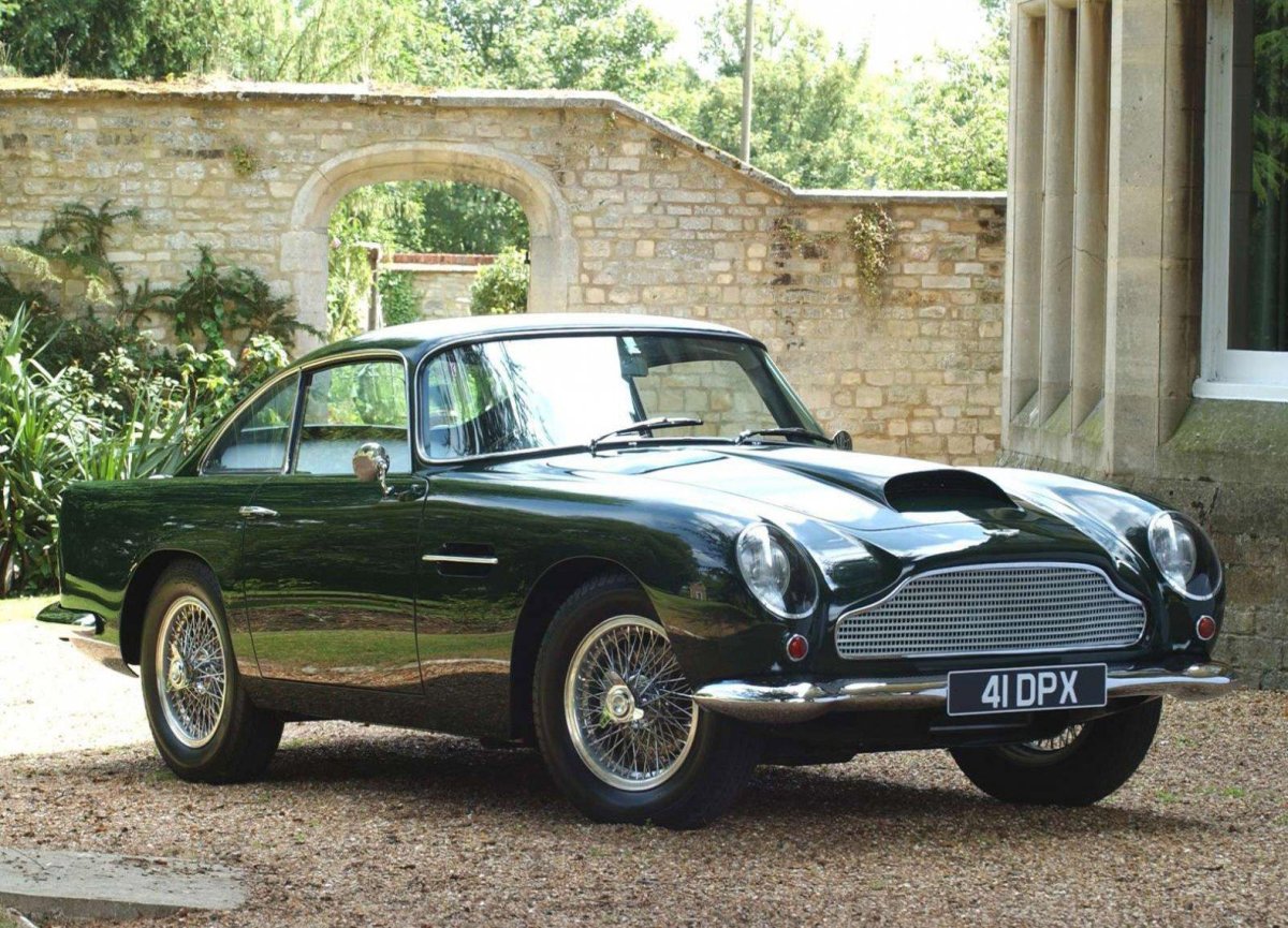 Aston Martin db4