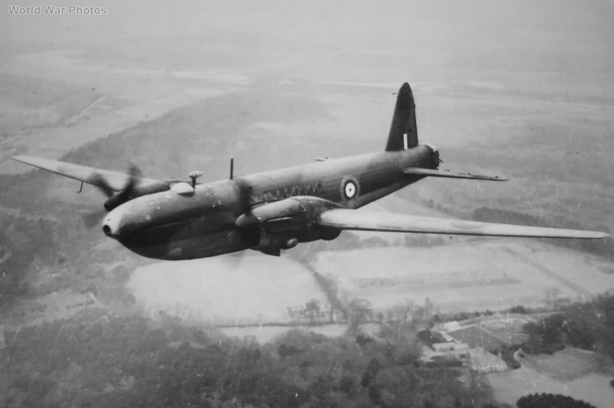 Веллингтон бомбардировщик