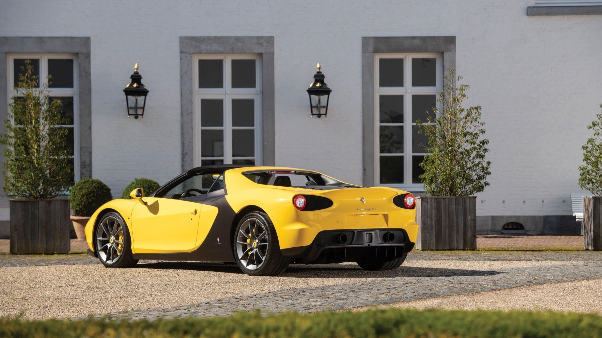 Феррари 2014 года