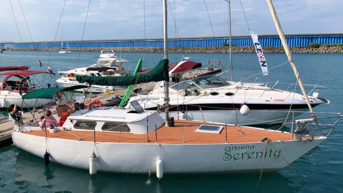Яхта Serenity