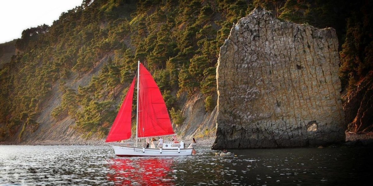 Яхта Ассоль Геленджик