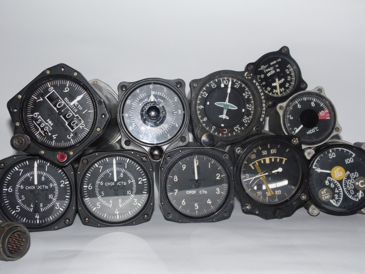 Пилотажно-навигационные приборы