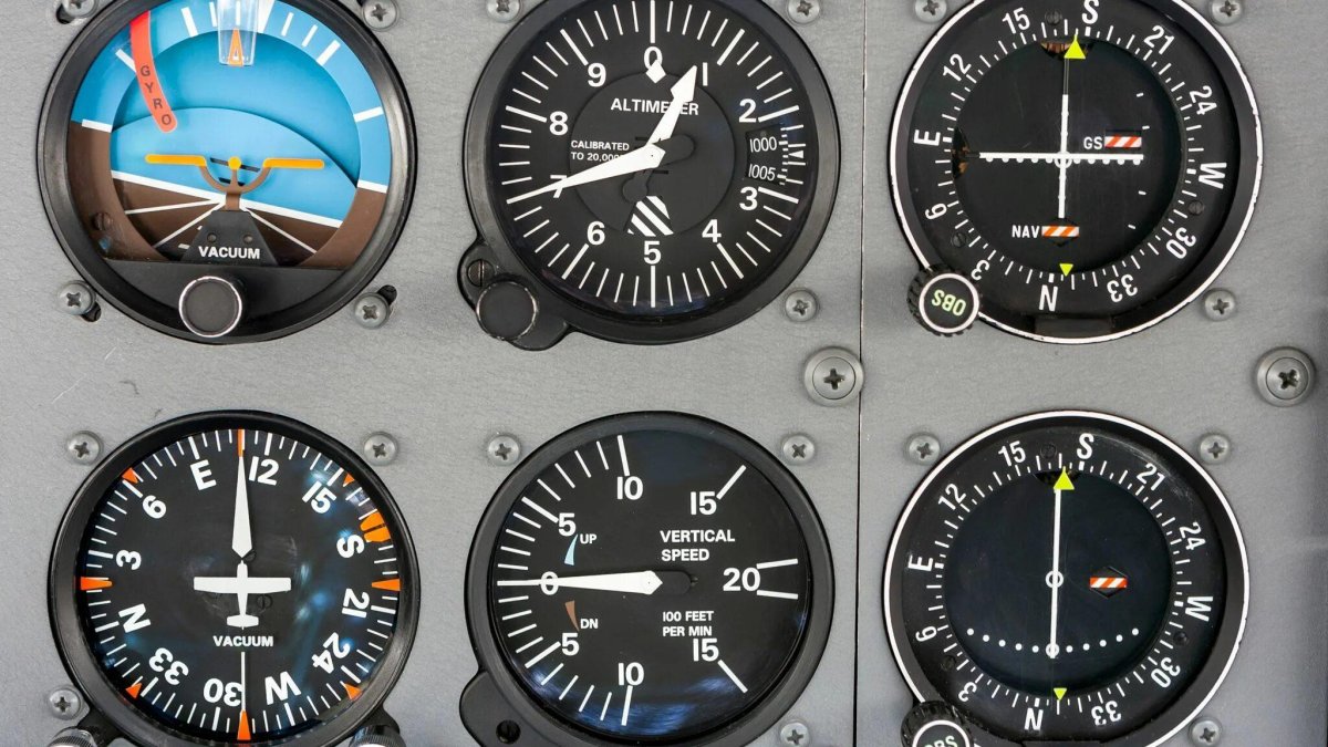 Самолетные приборы