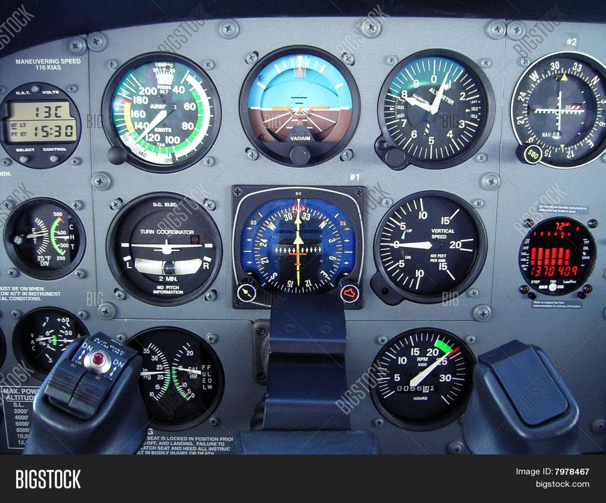 Cessna 152 приборная панель