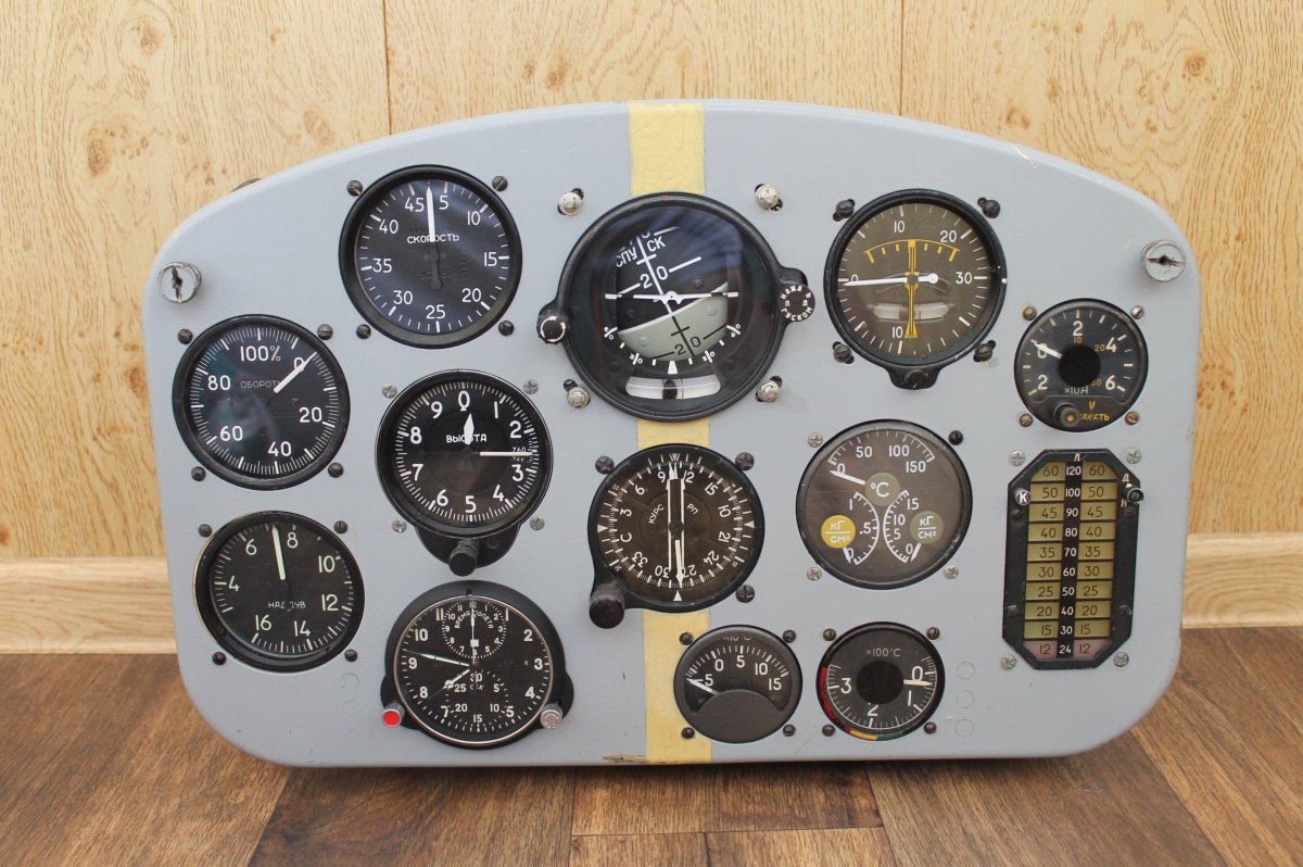 Приборная панель як 52