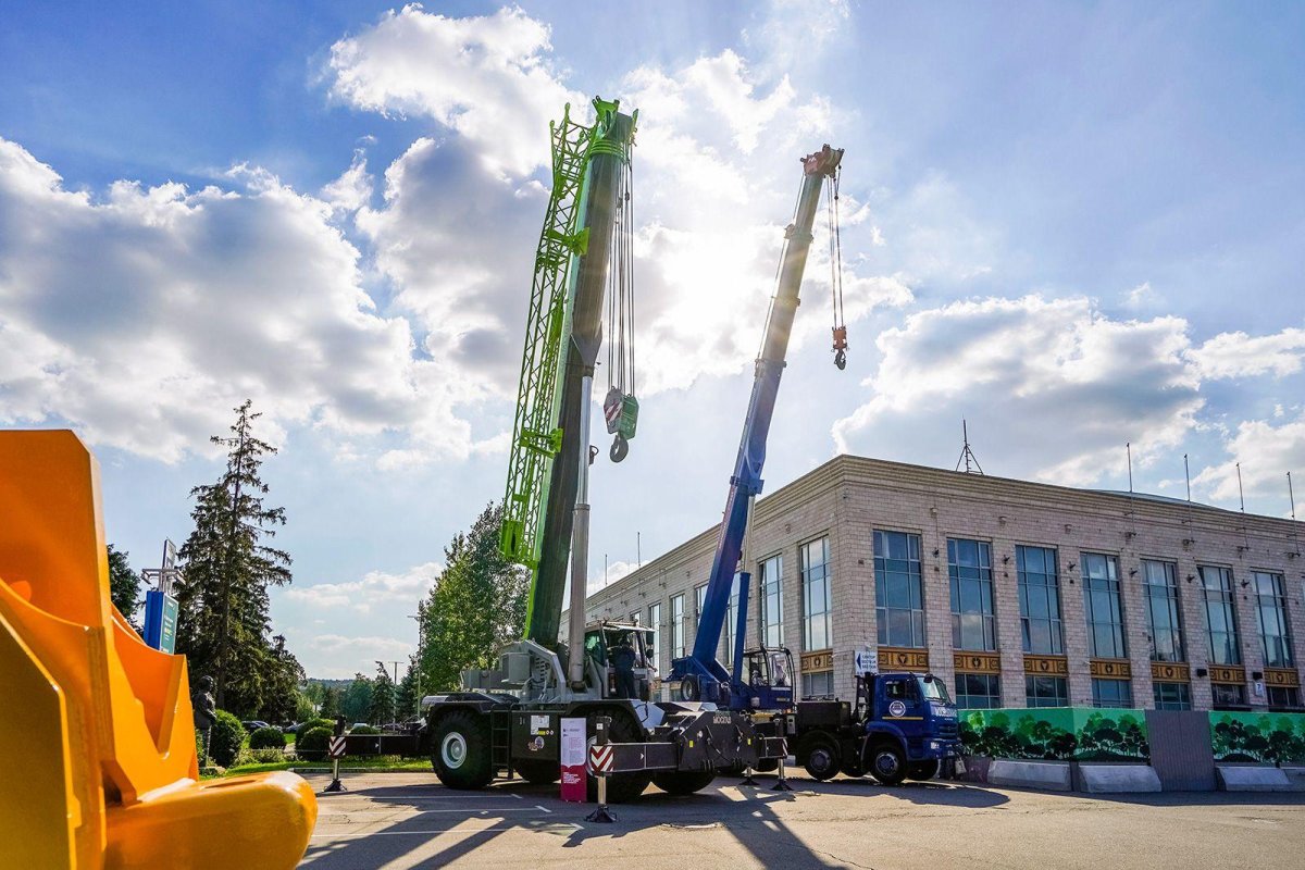 Вакуумный погрузчик горизонтальный поворот