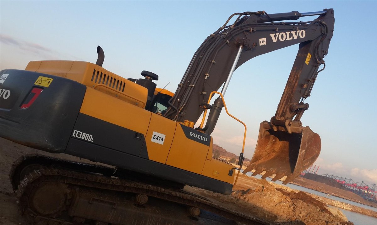 Экскаватор Volvo ec380dl
