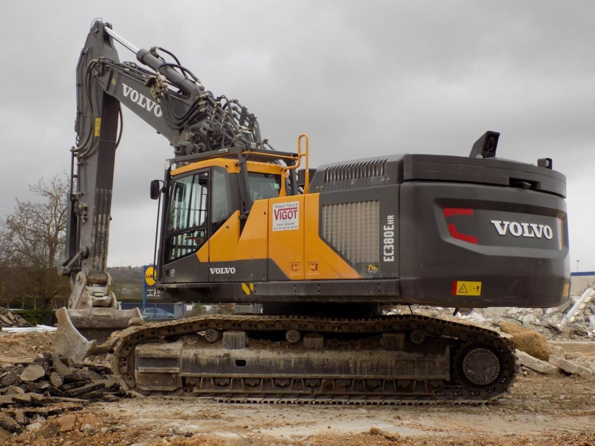 Volvo ec750