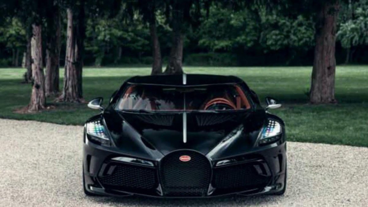 Бугатти Вейрон 2023
