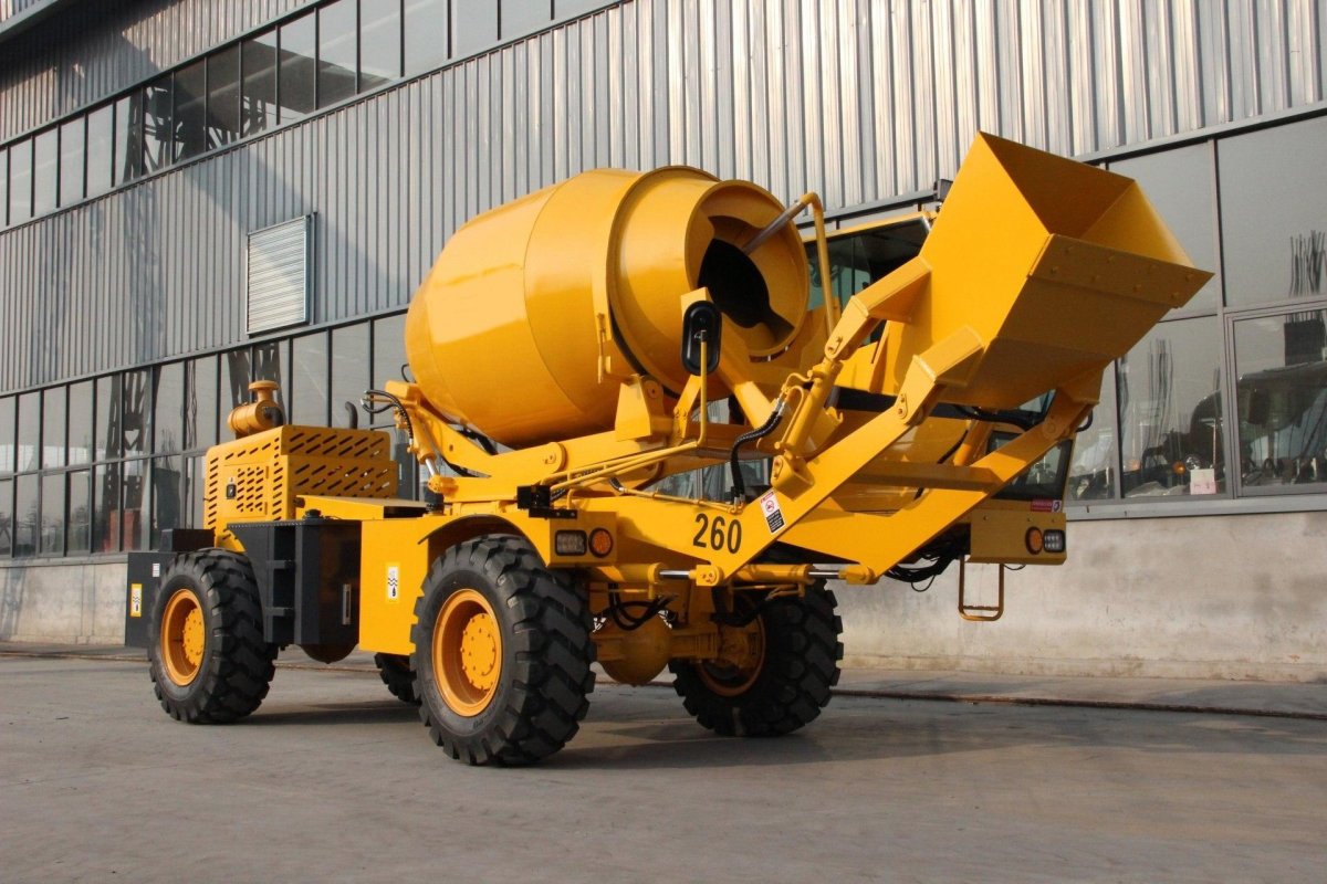 Самоходный бетоносмеситель с самозагрузкой
