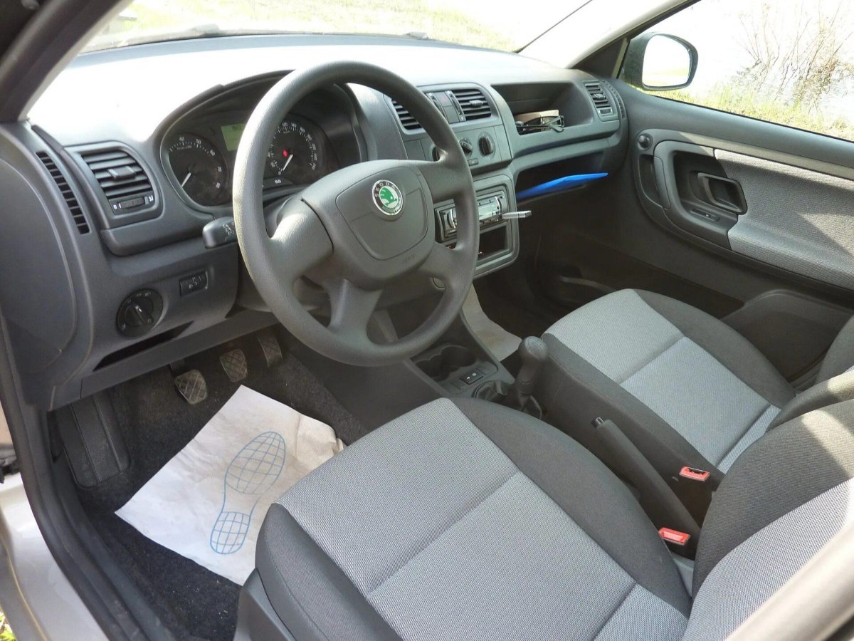 Шкода Фабия 1.2 салон