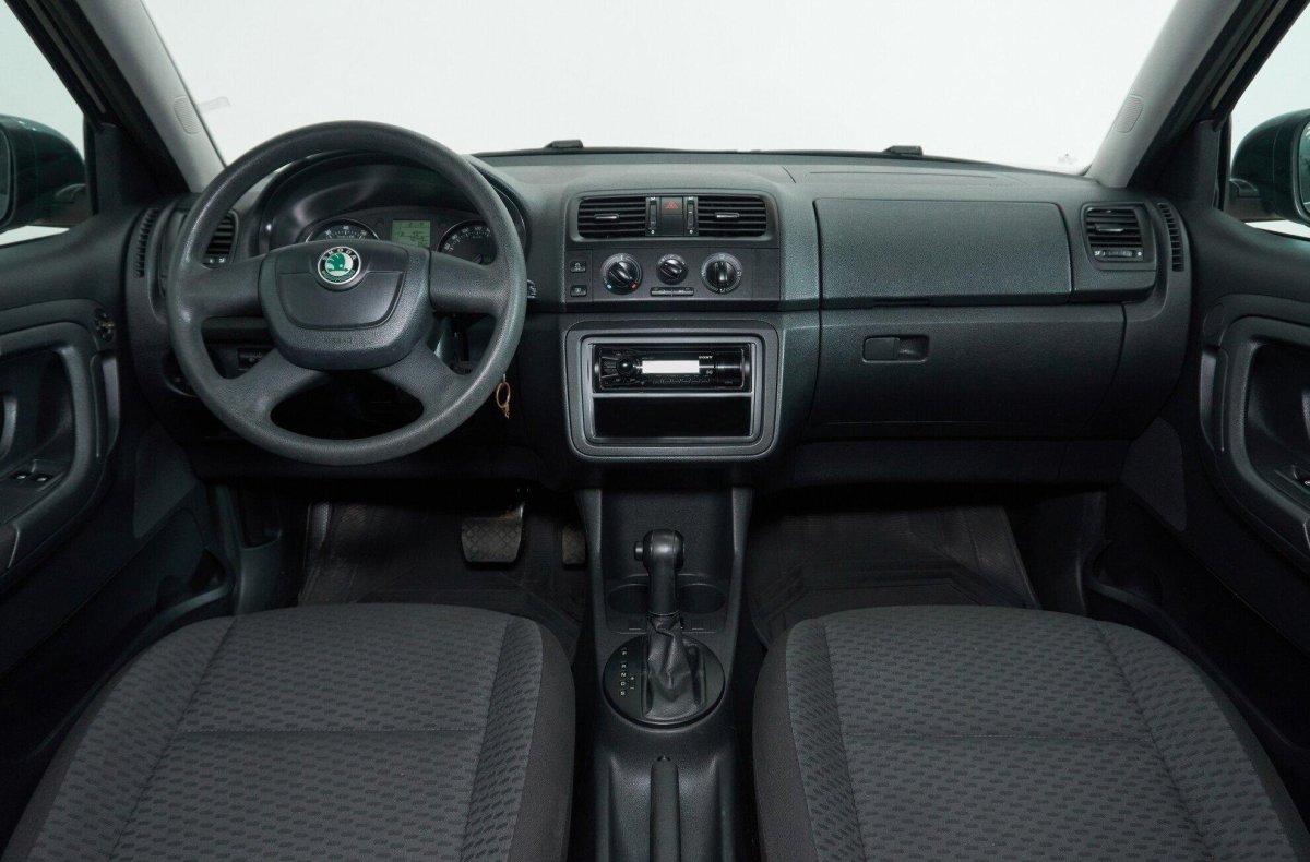 Skoda Fabia 2 салон