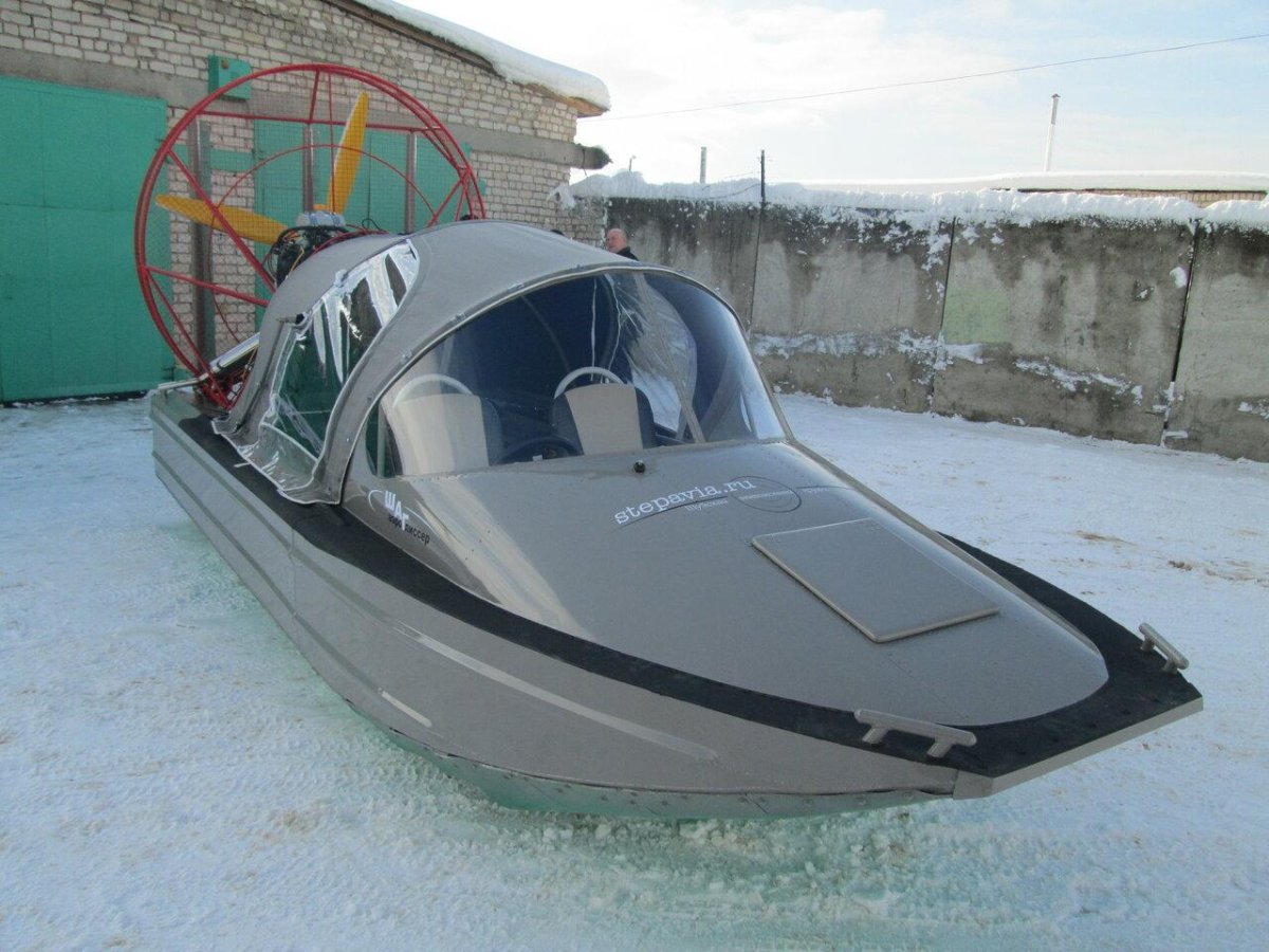 Катер аэроглиссер "шаг"