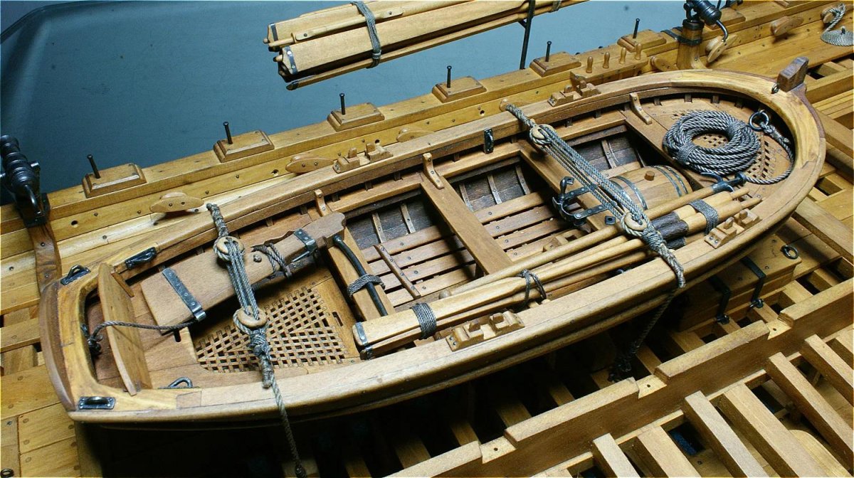 Дубель шлюпка модель