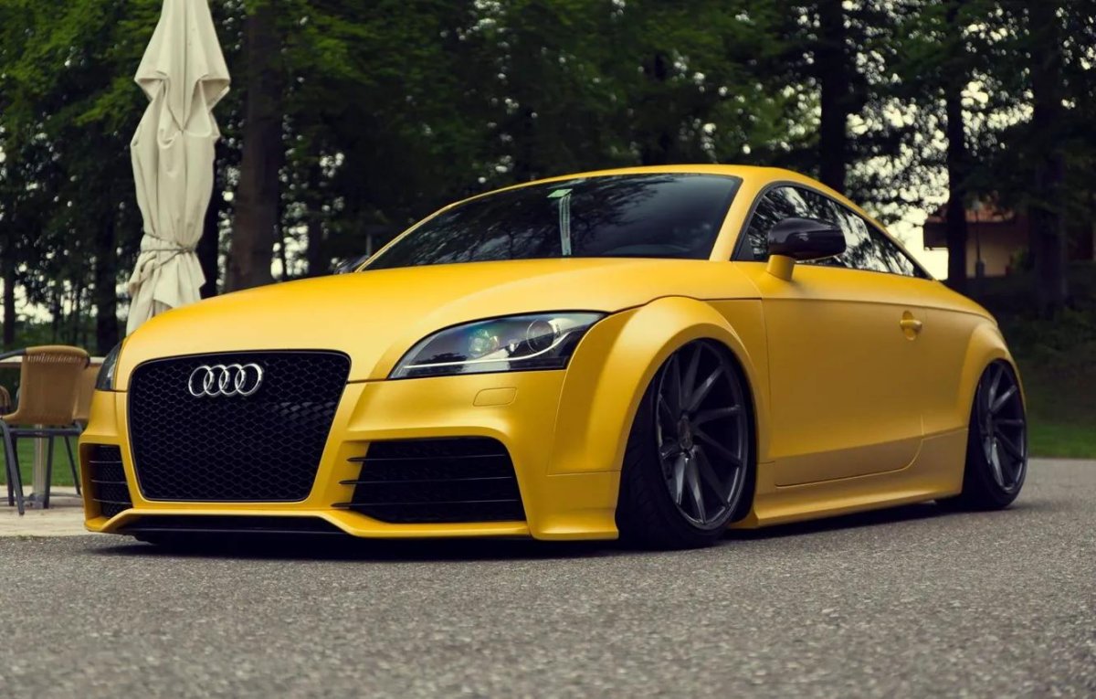 Ауди ТТ РС желтая