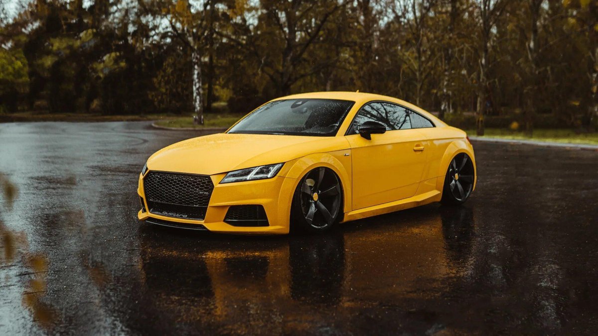 Audi TT 8s желтая