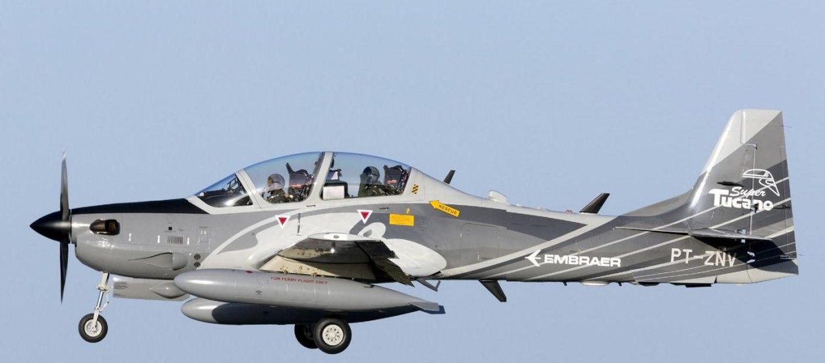Embraer EMB 314 super Tucano фото