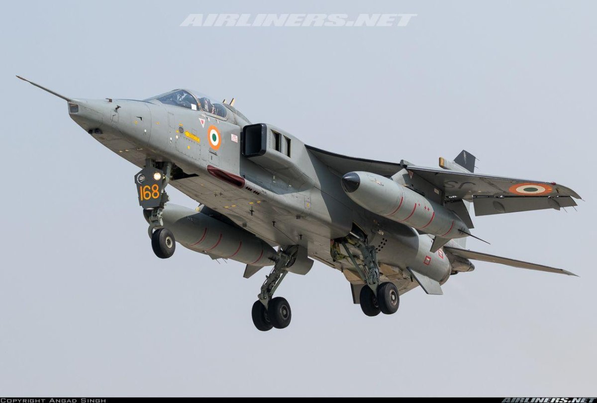 Истребитель Ягуар