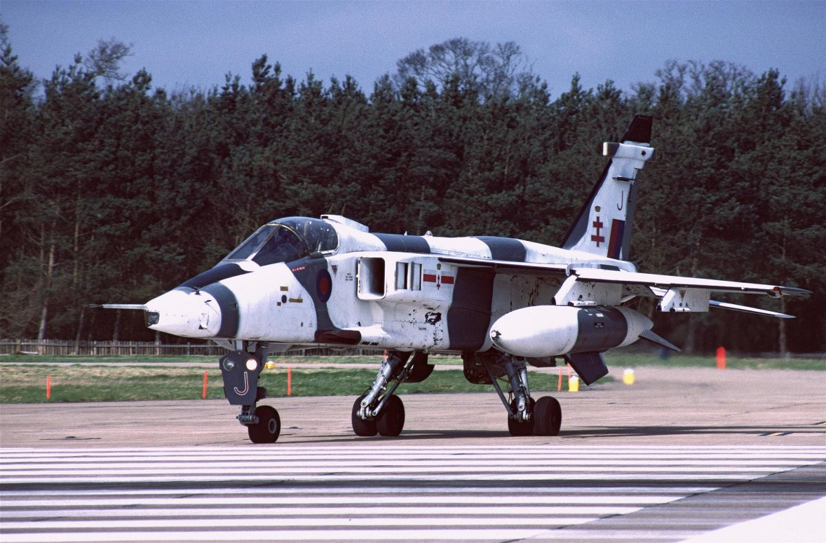 Jaguar истребитель-бомбардировщик