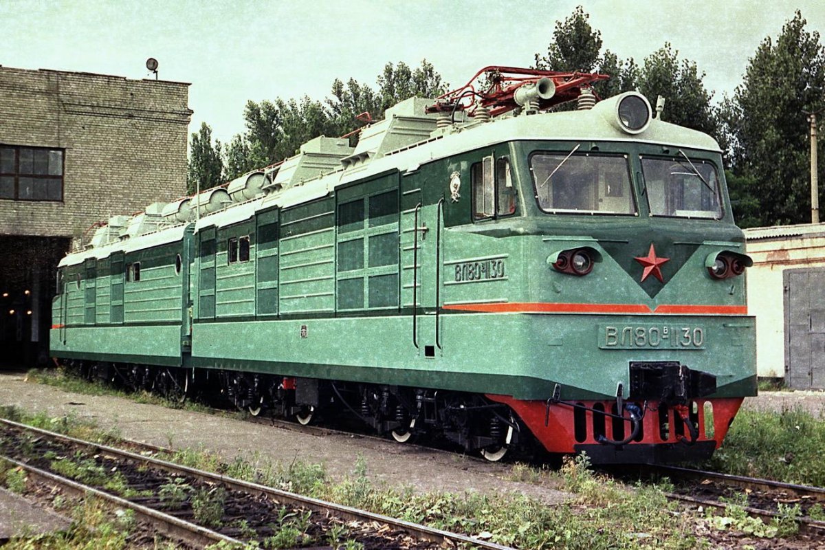 Электровоз вл80с 1129