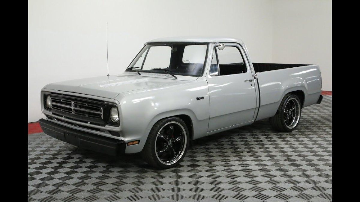Dodge d100 1987