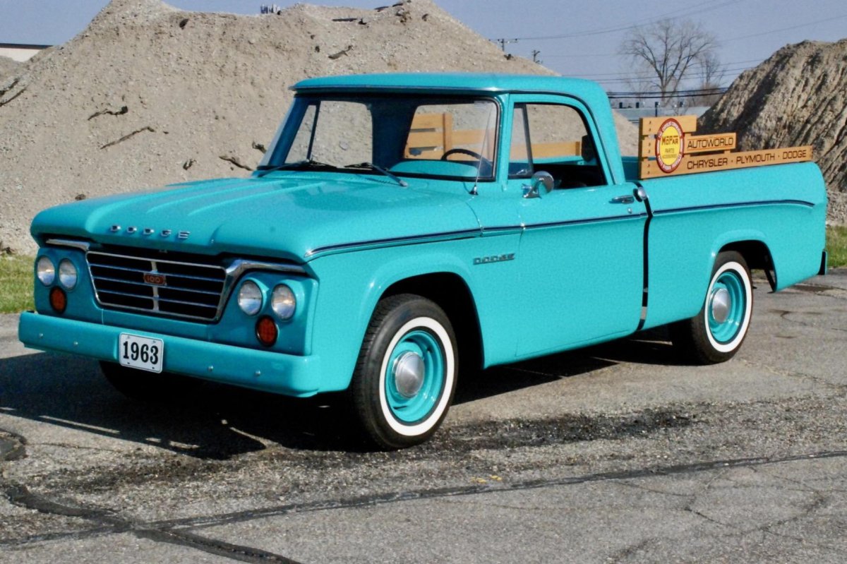 Dodge d100
