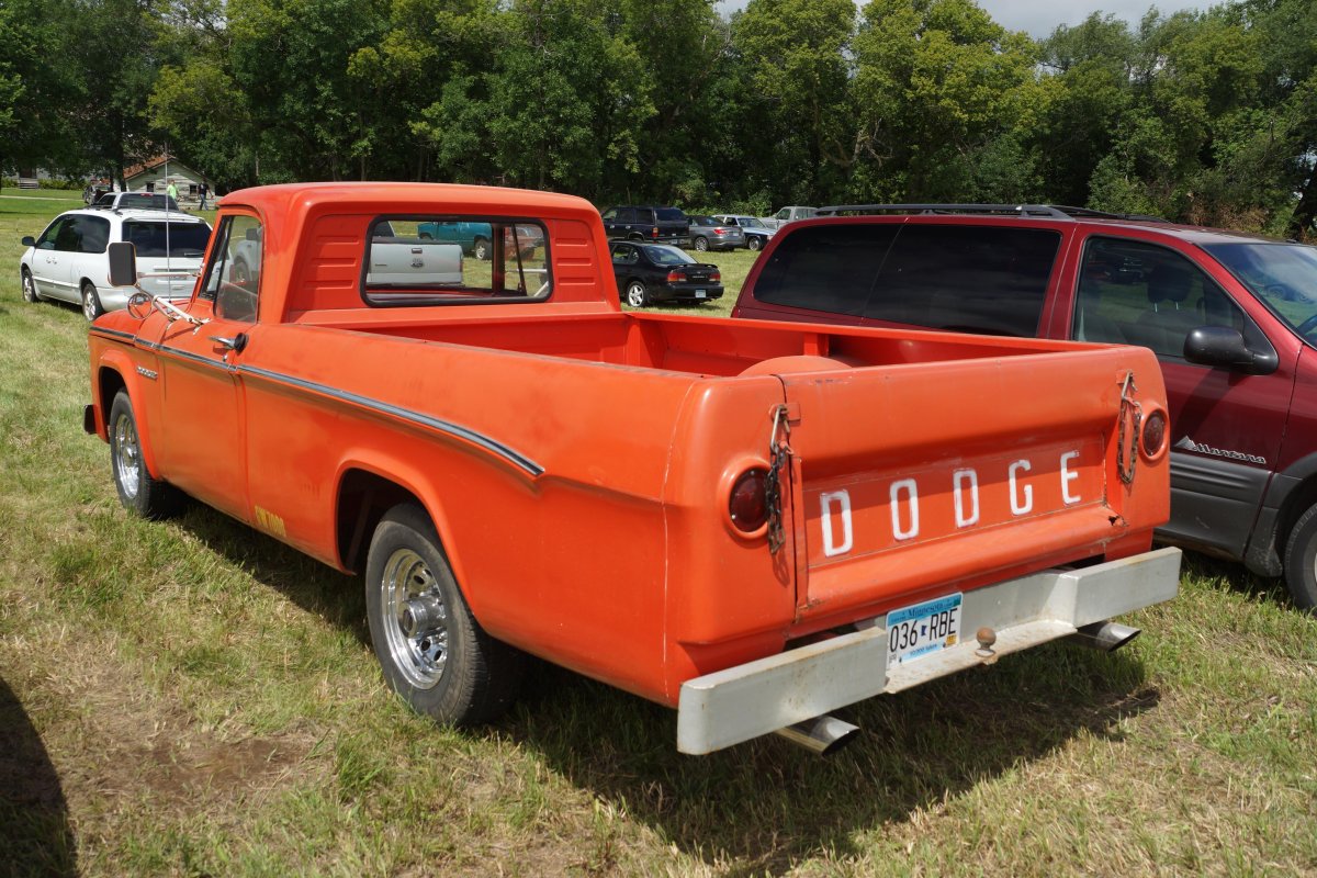 Dodge d300