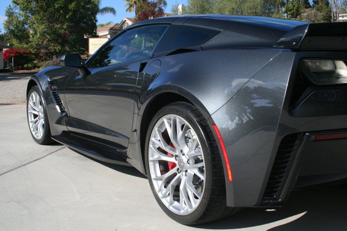 Графитовый цвет автомобиля