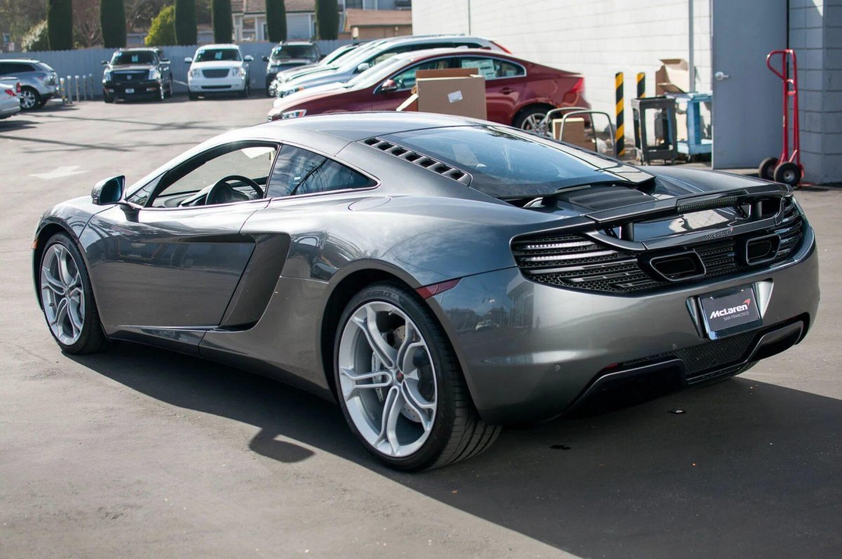 Серый матовый Макларен