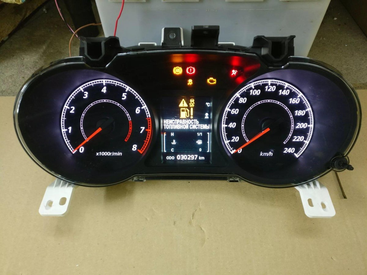 Mitsubishi Outlander XL приборная панель