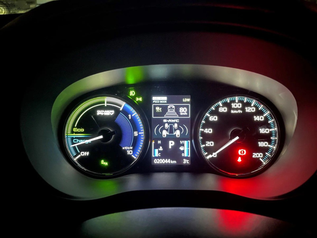 Приборная пенель Outlander 3